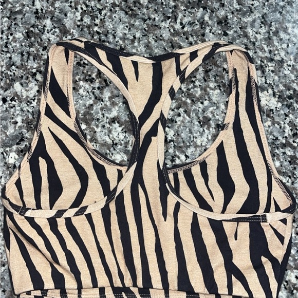 Zebra print sports bra! No tags but never worn! 🤎🖤 - Picture 3 of 3